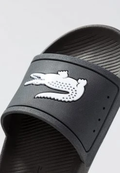 Coupon 🌟 Lacoste CROCO SLIDE - Sandales De Bain - Black ⭐ -Pas Cher Lacoste Boutique 0c9bdb3adbba4332814be52cb1315e08