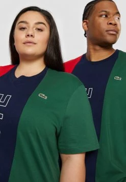 Meilleur prix ⌛ Lacoste PLUS UNISEX - T-shirt Imprimé - Marine ⌛ -Pas Cher Lacoste Boutique 0cb55d6382c64fd2bfc4c447df4a7523
