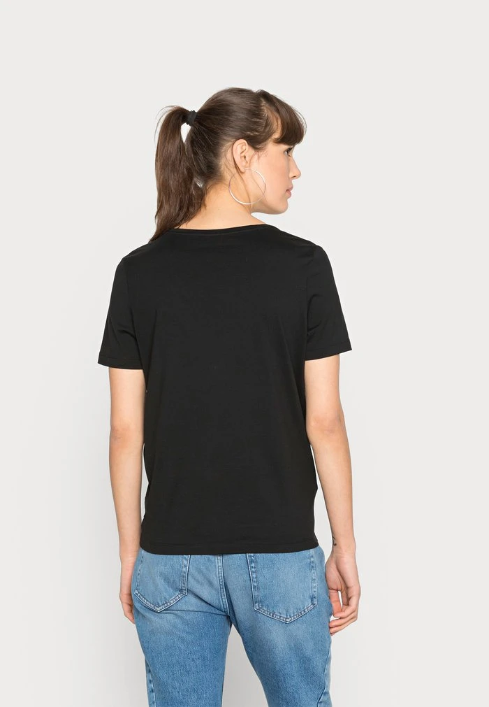 Acheter 🌟 Lacoste T-shirt Basique - Black ✔️ 3 Acheter 🌟 Lacoste T-shirt Basique - Black ✔️ – Image 3