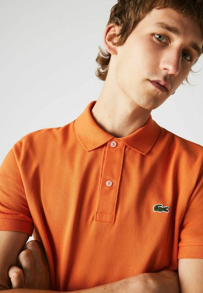 Les meilleures critiques de ✨ Lacoste Polo - Orange ✨ 2 Les meilleures critiques de ✨ Lacoste Polo - Orange ✨ – Image 2