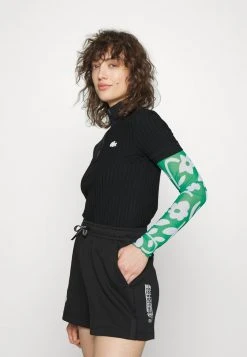 Le moins cher 🔥 Lacoste EXCLUSIVE - Short - Black ✨ -Pas Cher Lacoste Boutique 1f0acf38de0f41eeacfbdc72f0856cda