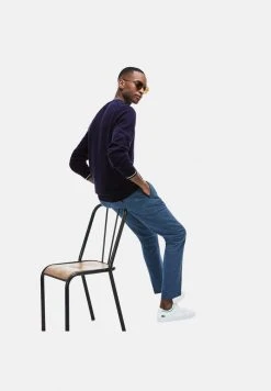 Grosses soldes 😀 Lacoste Sweatshirt - Bleu Marine / Blanc 🛒 9 Grosses soldes 😀 Lacoste Sweatshirt - Bleu Marine / Blanc 🛒 -Pas Cher Lacoste Boutique 30ccd7e4169d4cce9c2867c76a00f5df