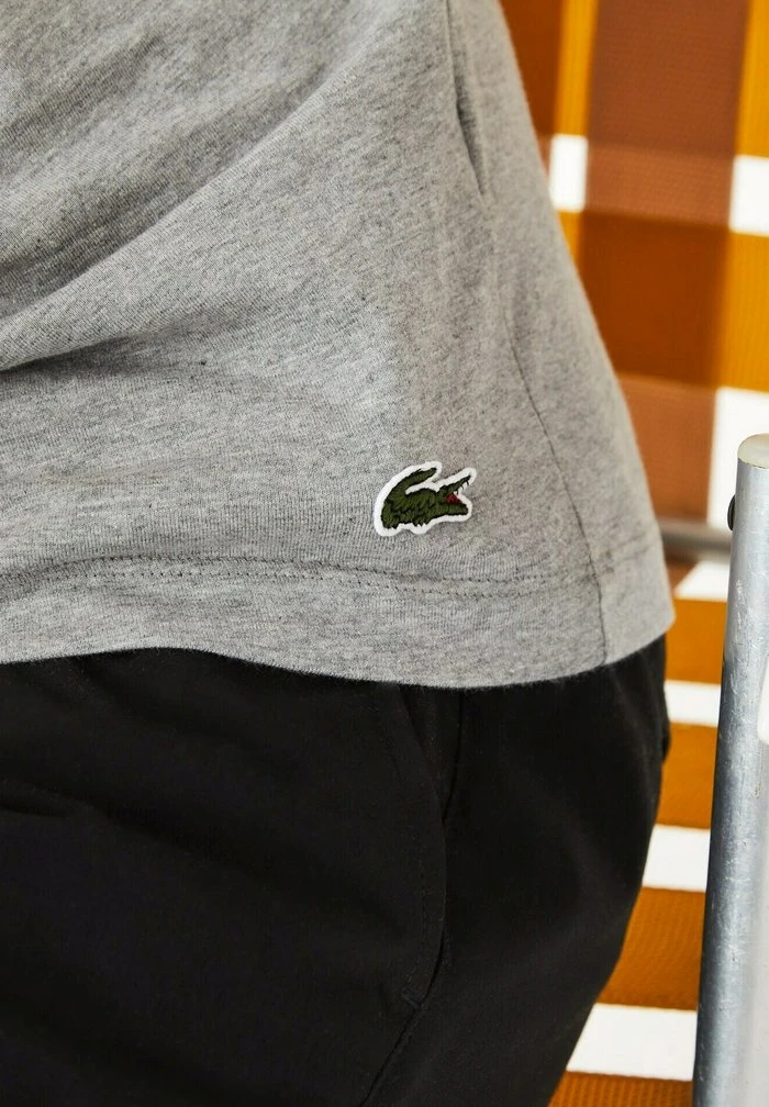 Bon marché 🧨 Lacoste T-shirt Imprimé - Gris Chine ✨ 3 Bon marché 🧨 Lacoste T-shirt Imprimé - Gris Chine ✨ – Image 3