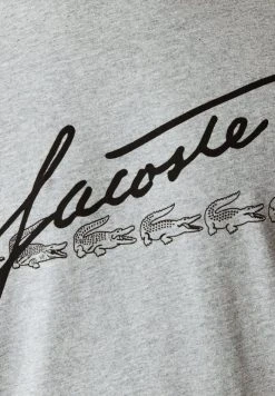Bon marché 🧨 Lacoste T-shirt Imprimé - Gris Chine ✨ 9 Bon marché 🧨 Lacoste T-shirt Imprimé - Gris Chine ✨ -Pas Cher Lacoste Boutique 3bcbb6ac238b4fea914bbc273e61b620