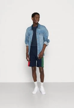 Remise ⌛ Lacoste UNISEX - Short - Navy Blue/red Green ⌛ -Pas Cher Lacoste Boutique 42b0dcb3219a42008345ff3347480c0a