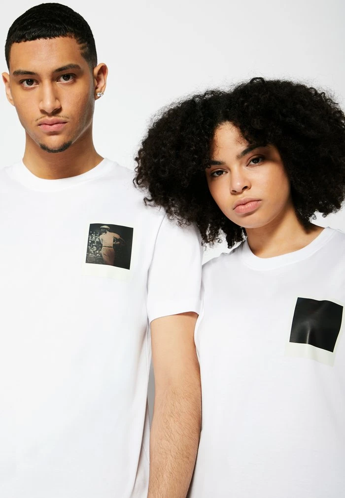 Bon marché 😀 Lacoste POLAROID UNISEX - T-shirt Imprimé - White ✔️ 5 Bon marché 😀 Lacoste POLAROID UNISEX - T-shirt Imprimé - White ✔️ – Image 5