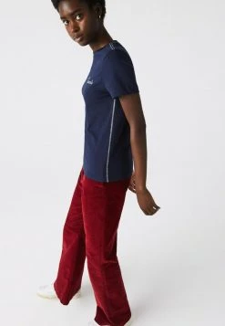 Offres 🎁 LACOSTE FEMME - T-shirt Imprimé - Bleu Marine Blanc 🌟 -Pas Cher Lacoste Boutique 56228439f1a94259b3038d1bfda9d1d8