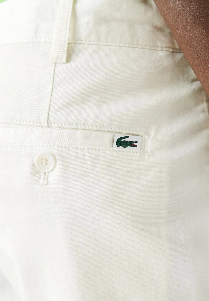 Sortie 💯 Lacoste Short - Blanc ⌛ 3 Sortie 💯 Lacoste Short - Blanc ⌛ – Image 3