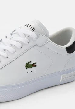 Le moins cher ⌛ Lacoste POWERCOURT - Baskets Basses - White/black 🔥 -Pas Cher Lacoste Boutique c41367eba9574043b669e28d5bf8bffc