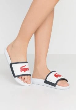 Bon marché ✔️ Lacoste CROCO SLIDE - Sandales De Bain - White/navy/red 🥰