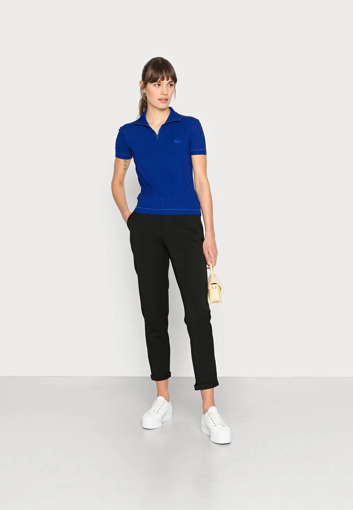 De gros ⭐ Lacoste T-shirt Basique - Cosmic 🥰 2 De gros ⭐ Lacoste T-shirt Basique - Cosmic 🥰 – Image 2