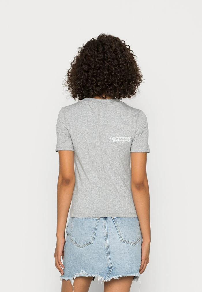 Grosses soldes ✔️ Lacoste EXCLUSIVE - T-shirt Imprimé - Silver Chine ✨ 3 Grosses soldes ✔️ Lacoste EXCLUSIVE - T-shirt Imprimé - Silver Chine ✨ – Image 3