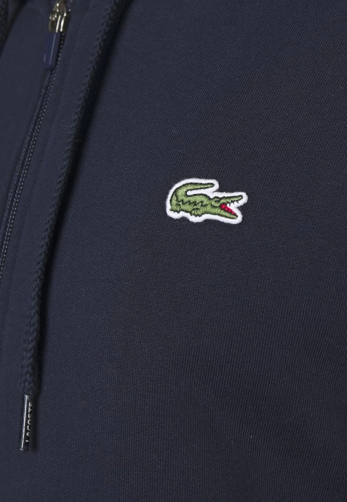 Bon marché ❤️ Lacoste PLUS - Sweat à Capuche Zippé - Navy Blue ❤️ 6 Bon marché ❤️ Lacoste PLUS - Sweat à Capuche Zippé - Navy Blue ❤️ – Image 6