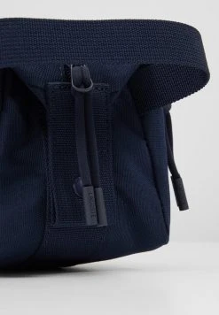 Budget 🔔 Lacoste NEOCROC - Trousse De Toilette - Peacoat ✨ -Pas Cher Lacoste Boutique faf29ffc9aad474282e5443238ad7d78