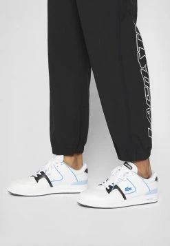 Acheter ⭐ Lacoste EXCLUSIVE COURT CAGE - Baskets Basses - White/light Blue 😀 -Pas Cher Lacoste Boutique fe8cc85ba2884dda93318100a03c260a